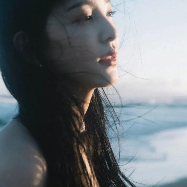 郁川浮游 在线观看